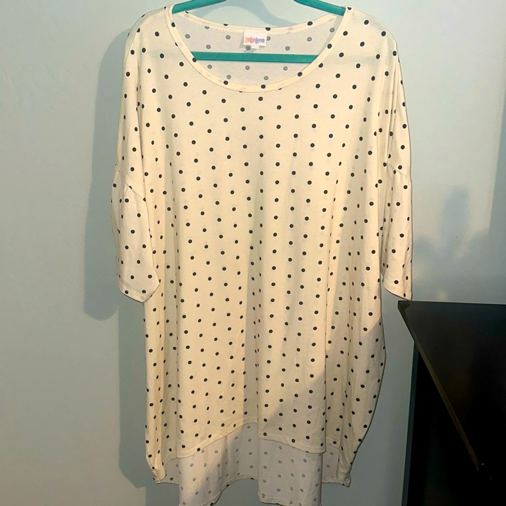 LuLaRoe Cream Polka Dot Top